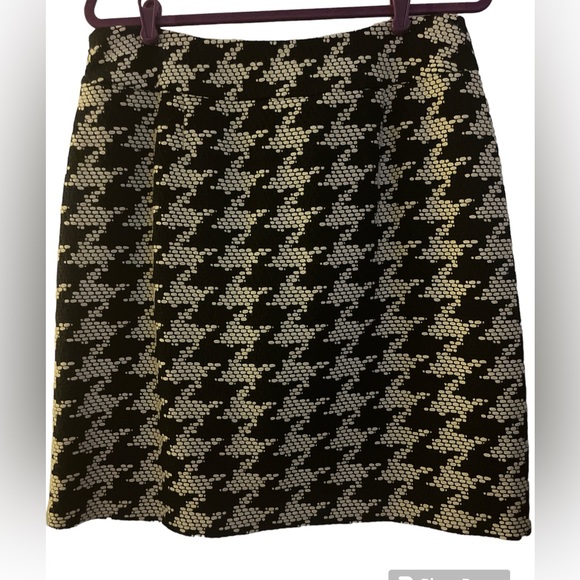 Talbots Dresses & Skirts - Talbots wool blend skirt XL petite.  EUC